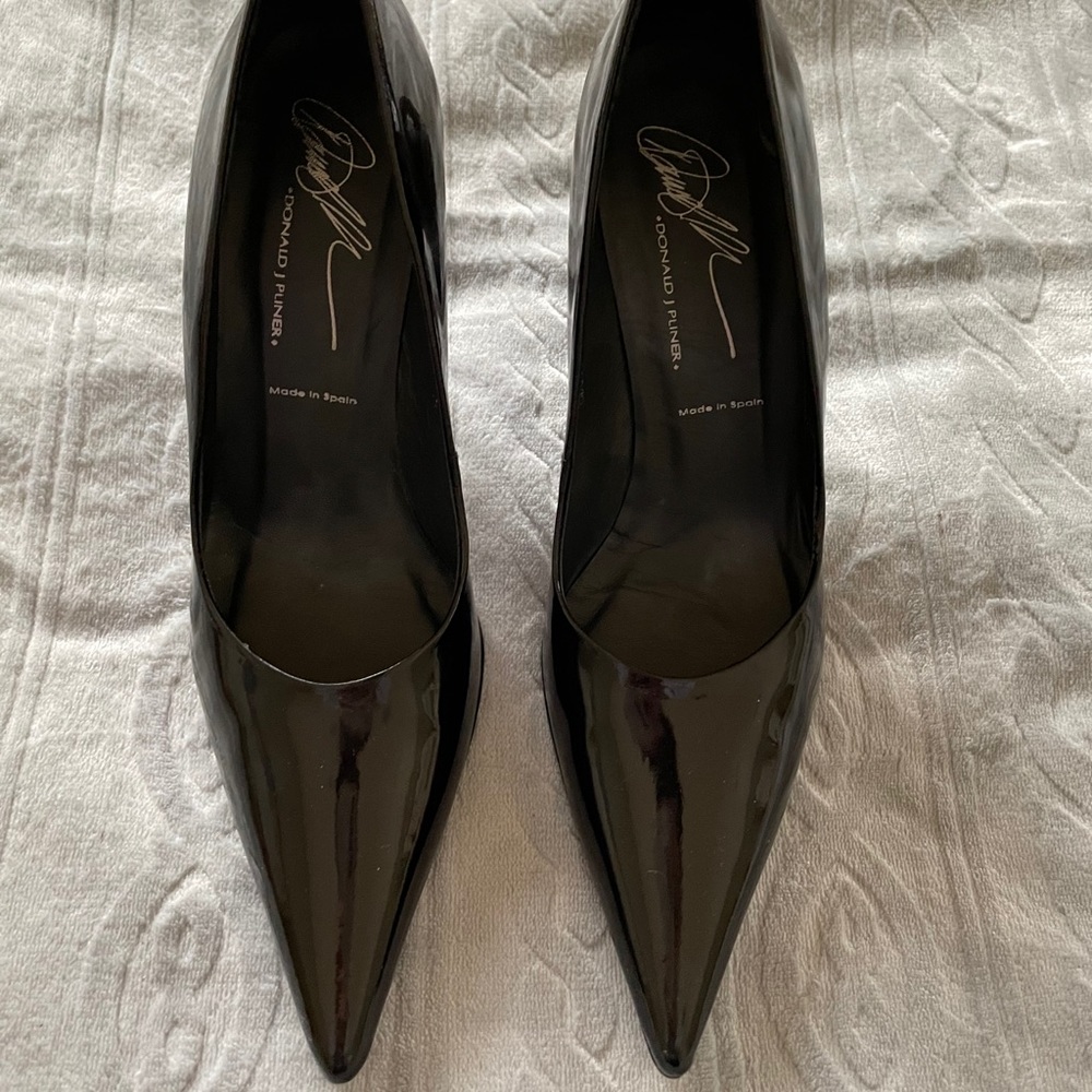 Donald J. Pliner Black Heels